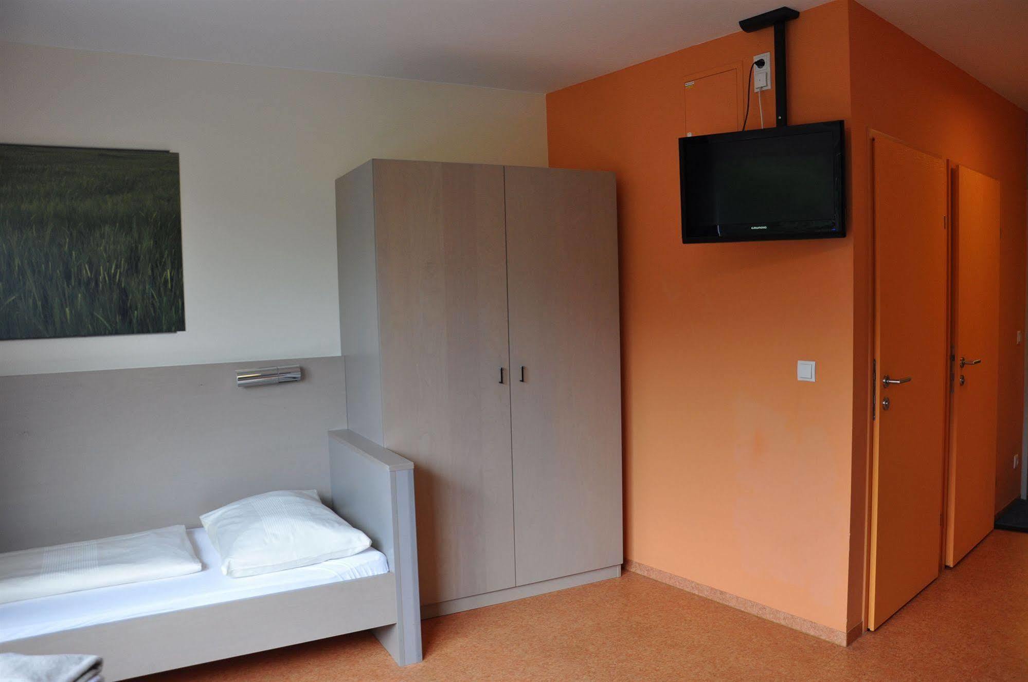 Motel Arbotel 24H Self Check-In Friesach  Екстериор снимка