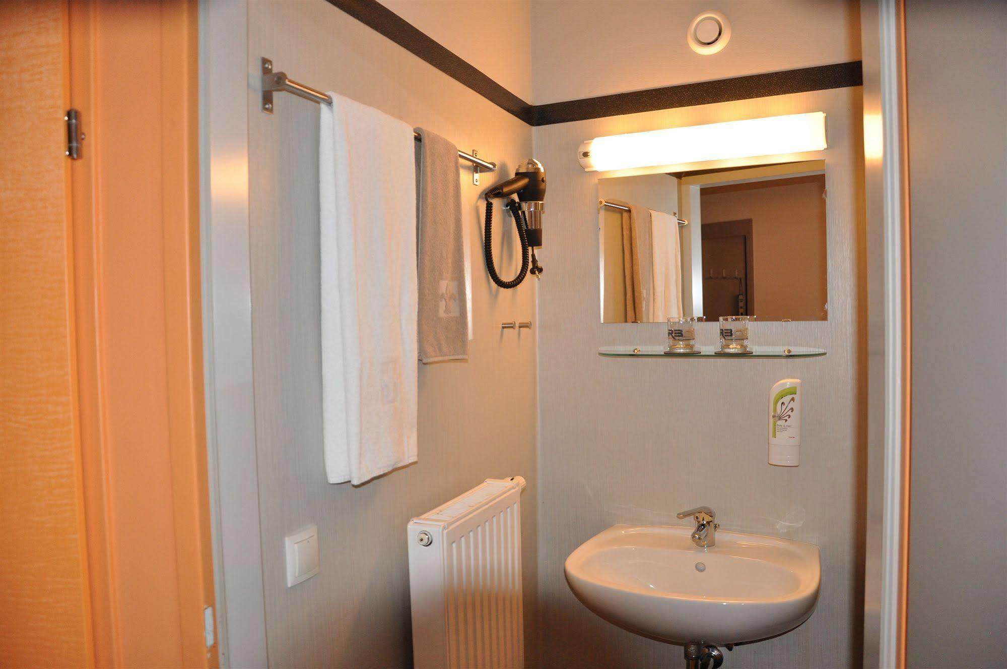 Motel Arbotel 24H Self Check-In Friesach  Екстериор снимка